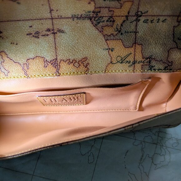 Alviero Martini Signature Map baguette bag - Picture 11 of 11